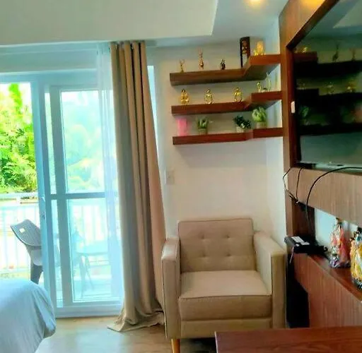 アパート 212b Amani Grand Residences Near Mactan Airport With Pool, Gym, Wifi, Netflix